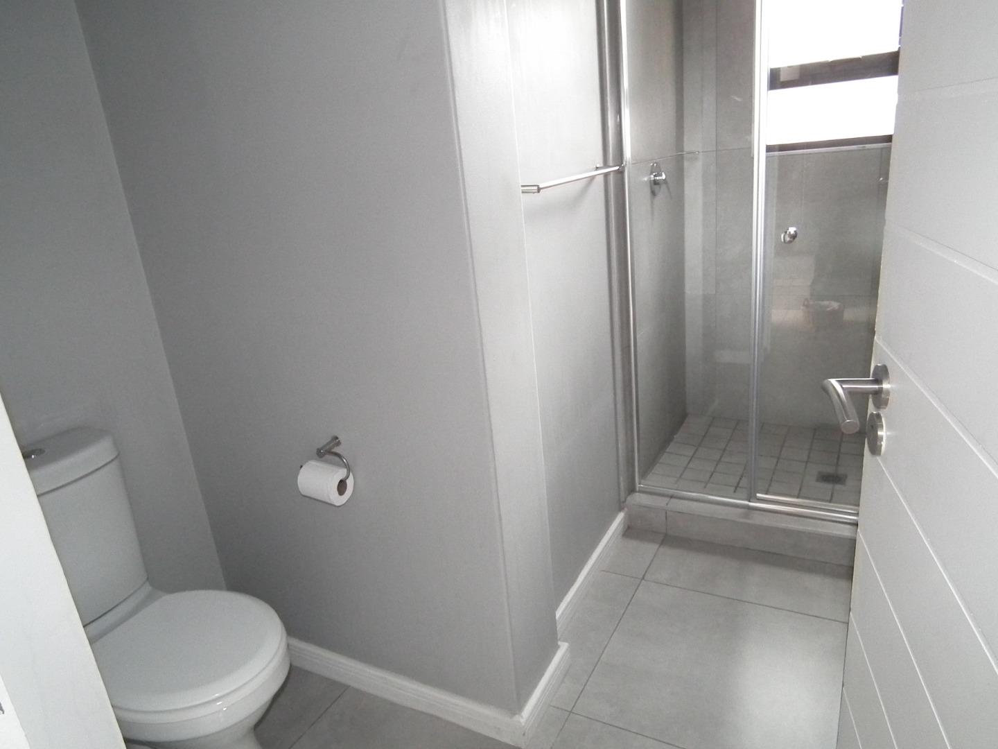 756882_12_Harley_Close_Vacant_NEW_003.JPG