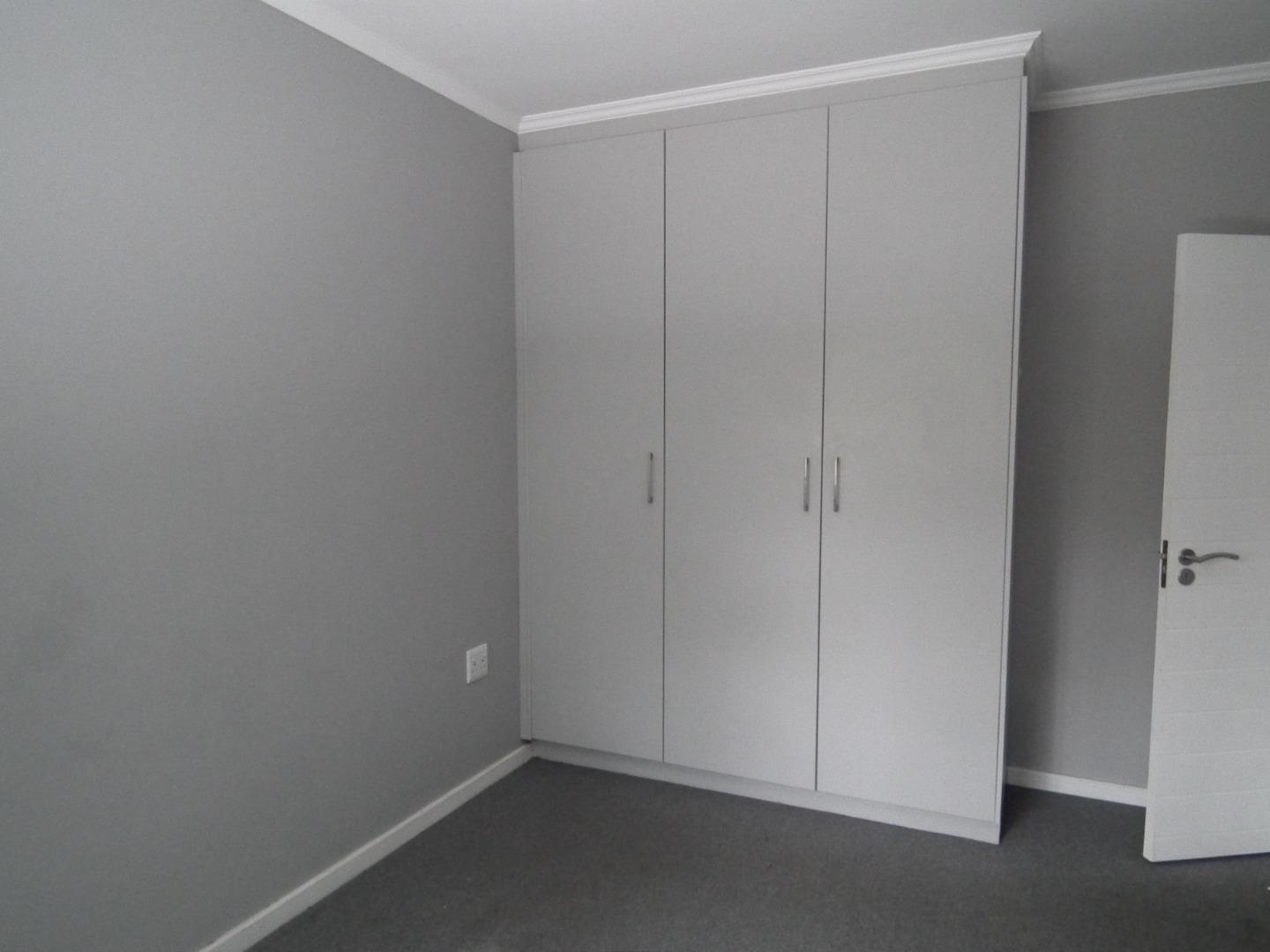 756882_12_Harley_Close_Vacant_NEW_014.JPG