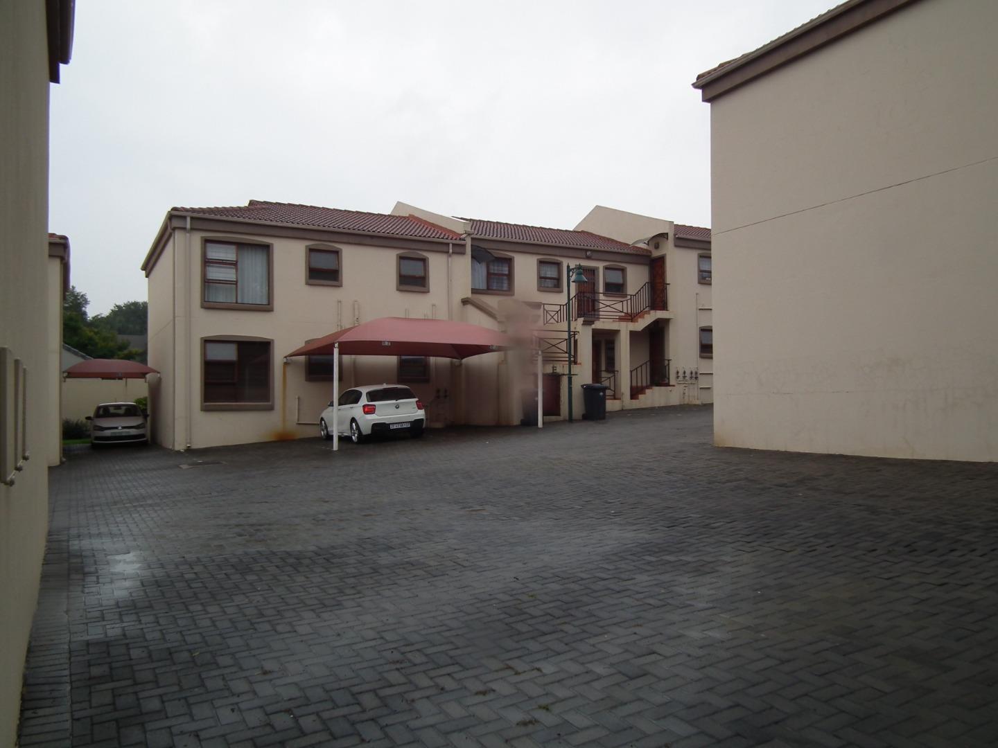 765608_C1_unit_216_on_Main_022.JPG