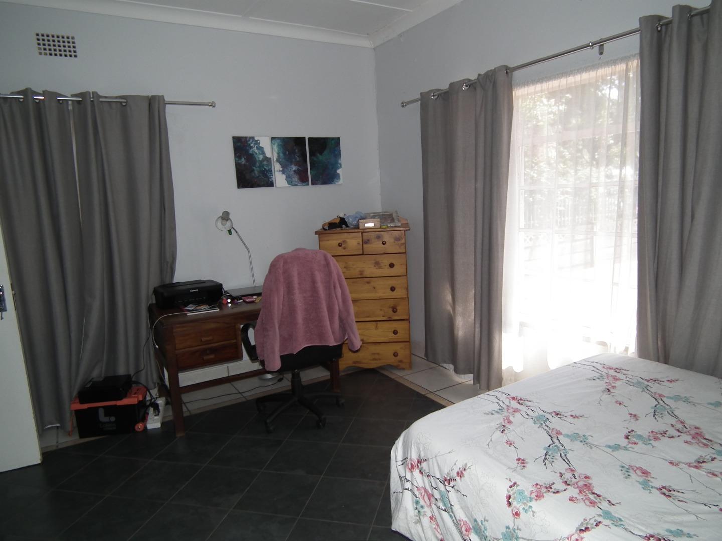 769614_14_Pitcairn_Blairgowrie_016.JPG