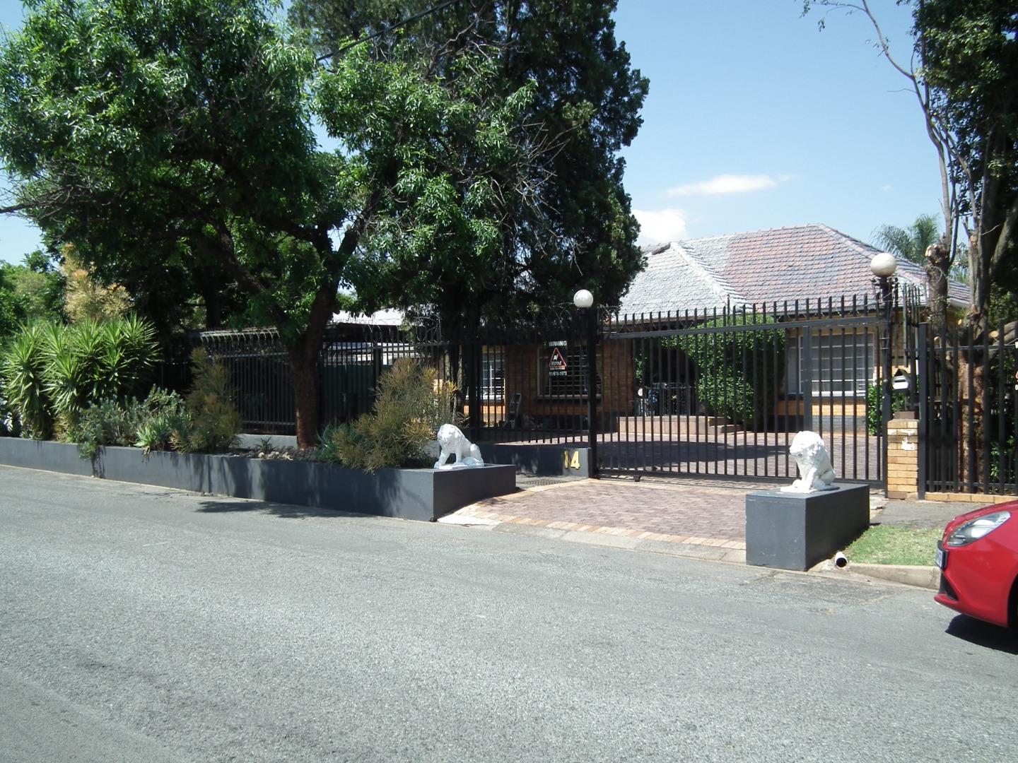 769614_14_Pitcairn_Blairgowrie_026.JPG